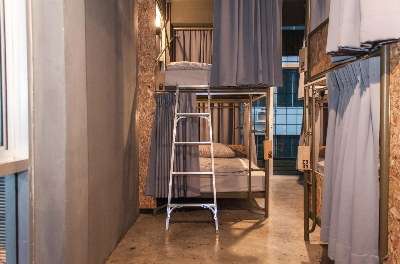 Zhelter'Bkk Hostel Bangkok Ngoại thất bức ảnh