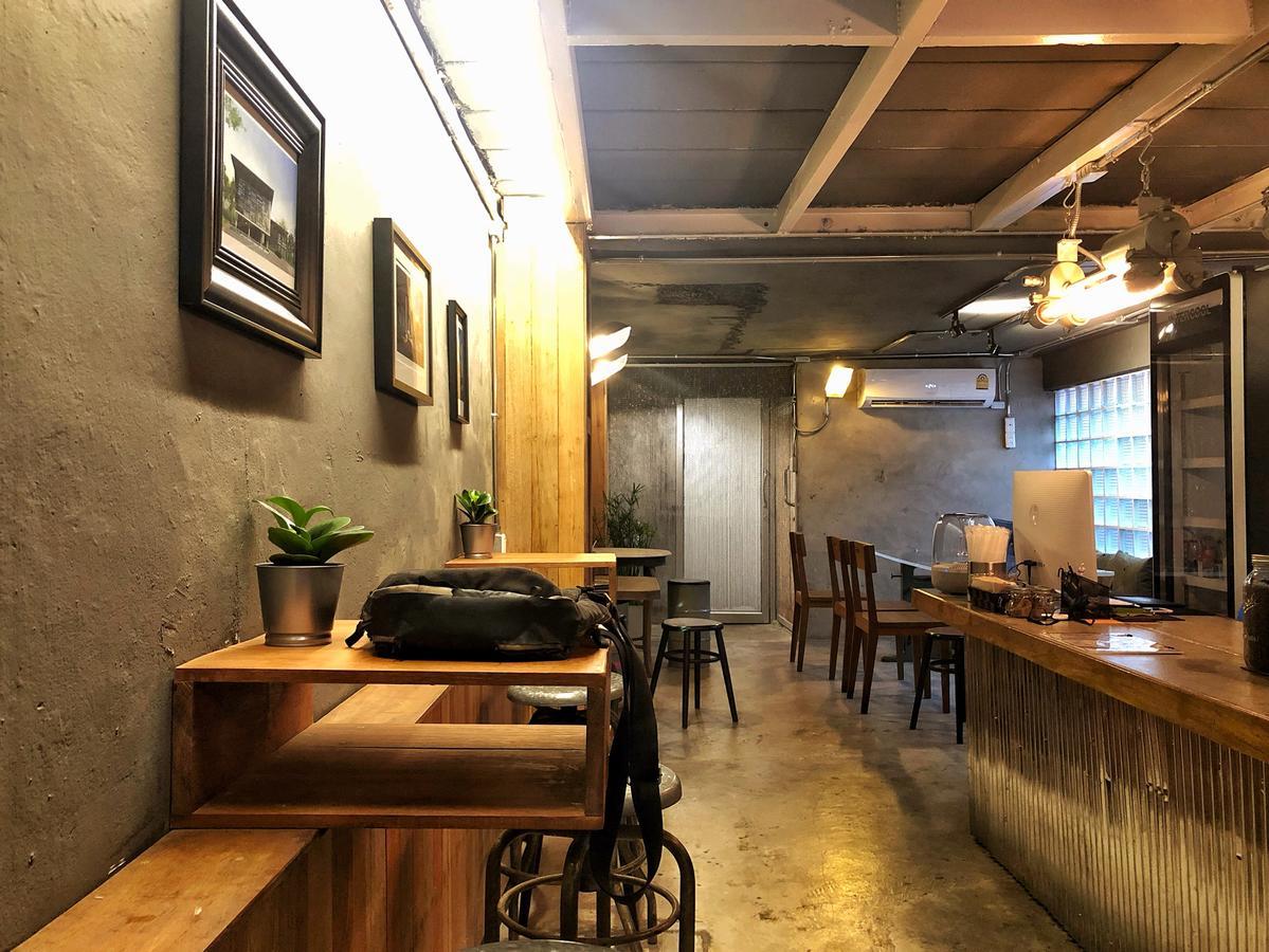 Zhelter'Bkk Hostel Bangkok Ngoại thất bức ảnh