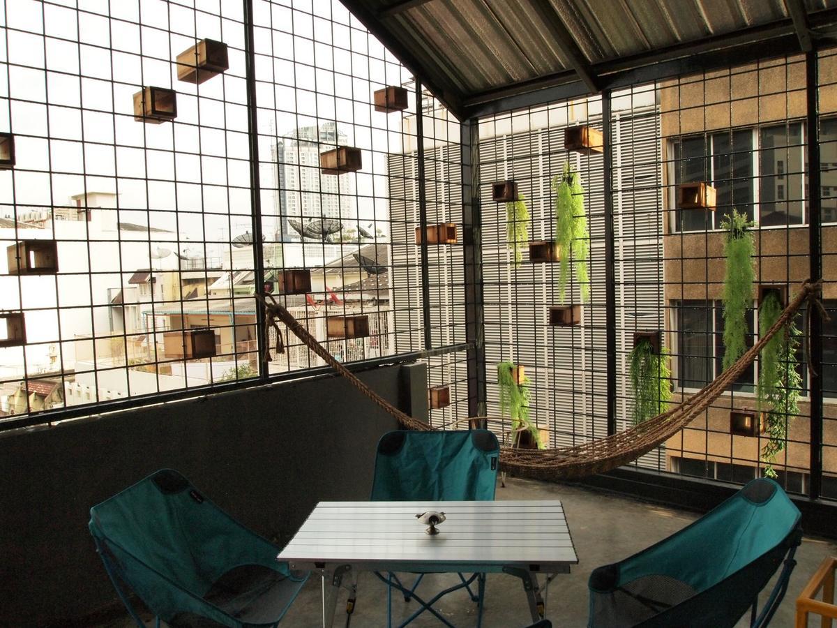 Zhelter'Bkk Hostel Bangkok Ngoại thất bức ảnh